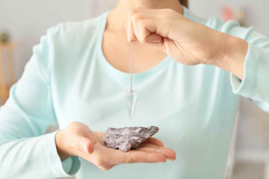 Limpieza energética con péndulo